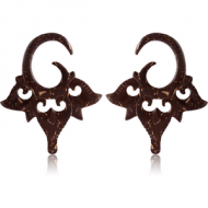 ORGANIC COCONUT SHELL CLAW EARRINGS PAIR