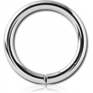 TITANIUM SEAMLESS RING PIERCING